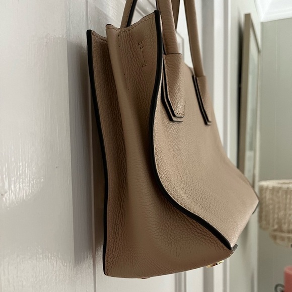 Michael Kors Mercer Beige Leather Handbag Small Satchel Crossbody Minimalist - Picture 3 of 13